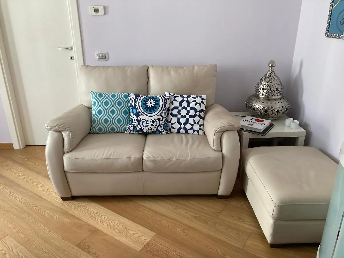 Squisito Appartamento In Stabile Vecchia Milano Apartmán