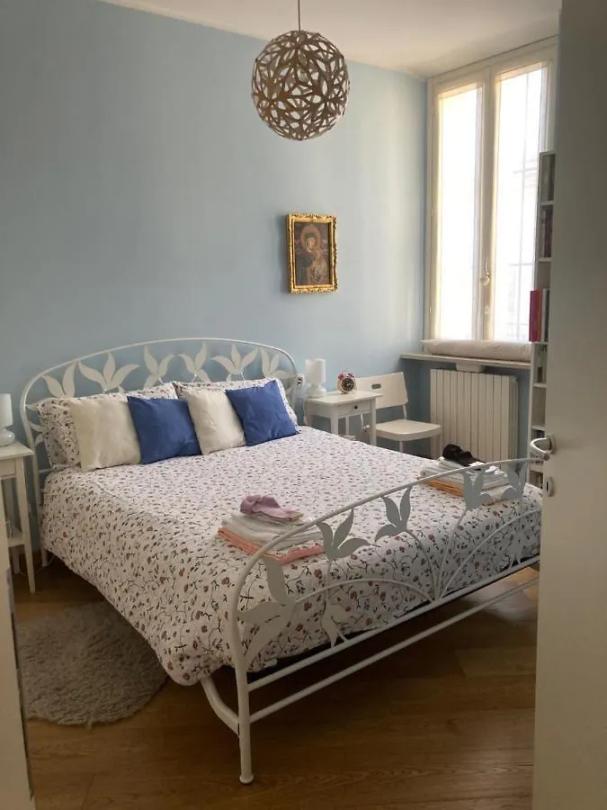 Squisito Appartamento In Stabile Vecchia Milano 0*,