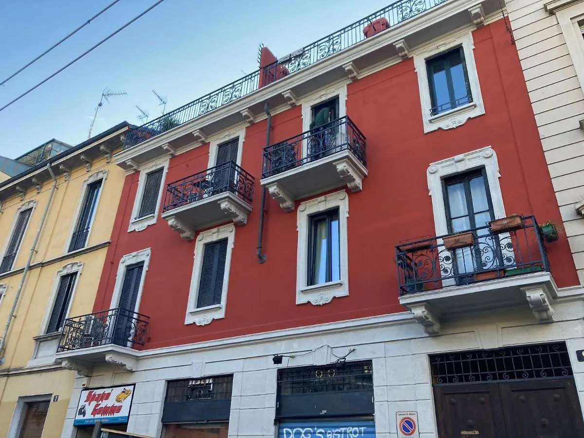 Squisito Appartamento In Stabile Vecchia Milano Itálie